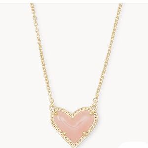 Kendra Scott Ari Heart Gold Pendant Necklace in Rose Quartz